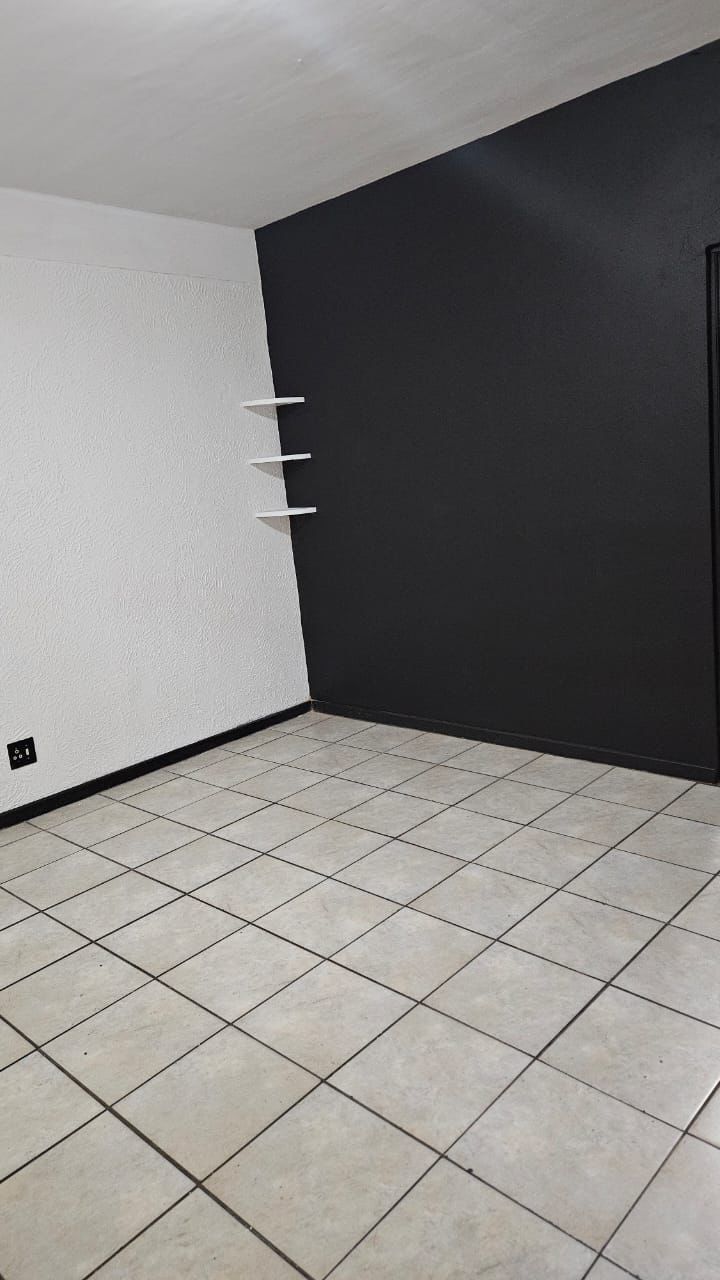 To Let 1 Bedroom Property for Rent in Rouxpark Western Cape